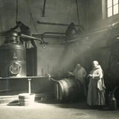 Chartreuse Green -UK Drinks Sales Store chartreuse green 3 66170.1700276931